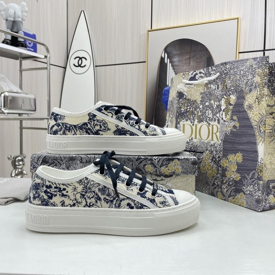 سبورت ديور ( مزخرف ) Dior shoes