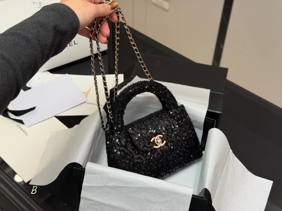 شنطة شانيل كوكو سيكوينز كيلي - CHANEL اسود