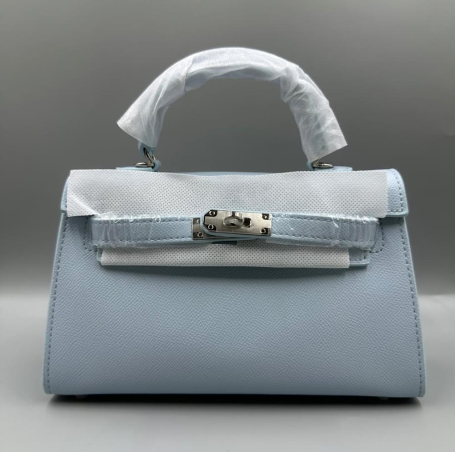 kelly blue - ( ازرق فاتح )