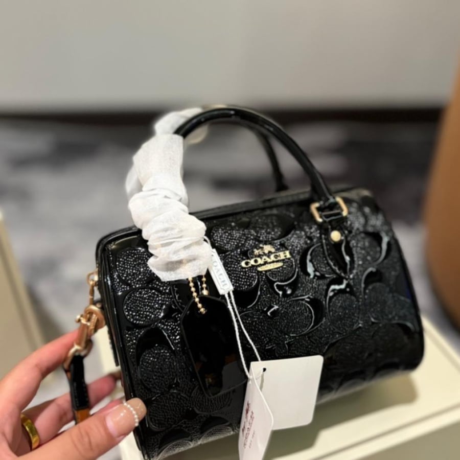 كوتش ميني ( اسود لامع ) Coach