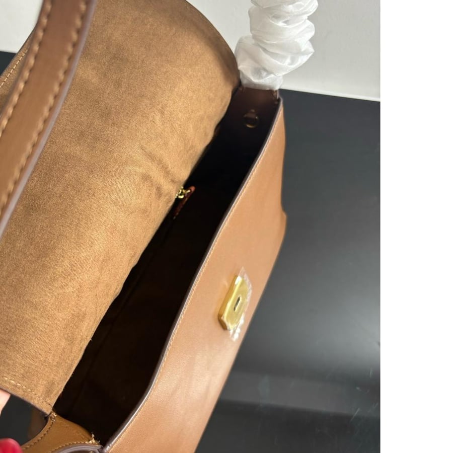 كوتش تشيلسي بني 30 (Coach Chelsea Shoulder Bag