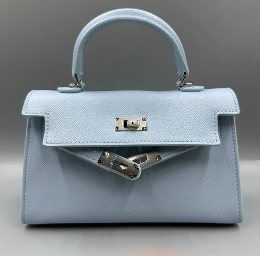 kelly blue - ( ازرق فاتح )