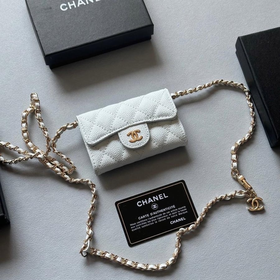محفظة شانيل ابيض - CHANEL