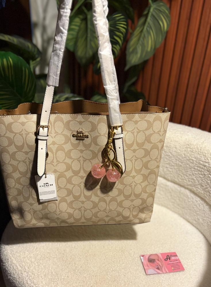 coach mollie tote / كوتش مولي ابيض + بيج
