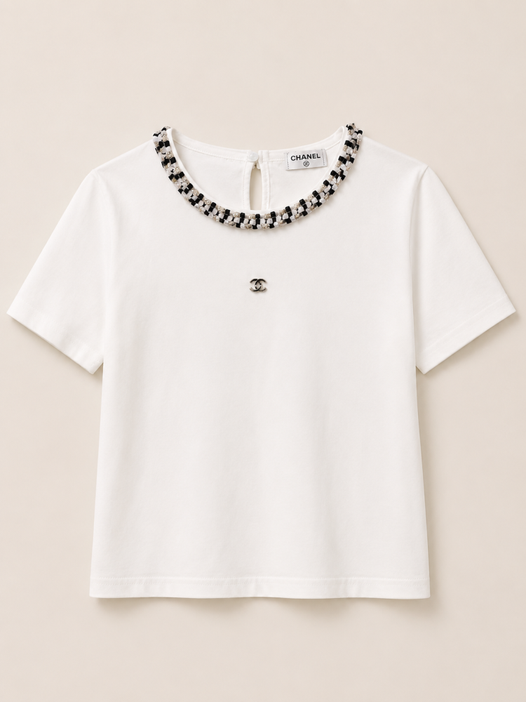 Chanel sparkle neck tshrit size s-m تسليم فوري