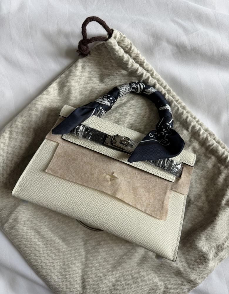 Hermes 2 tone kelly white and black تسليم فوري