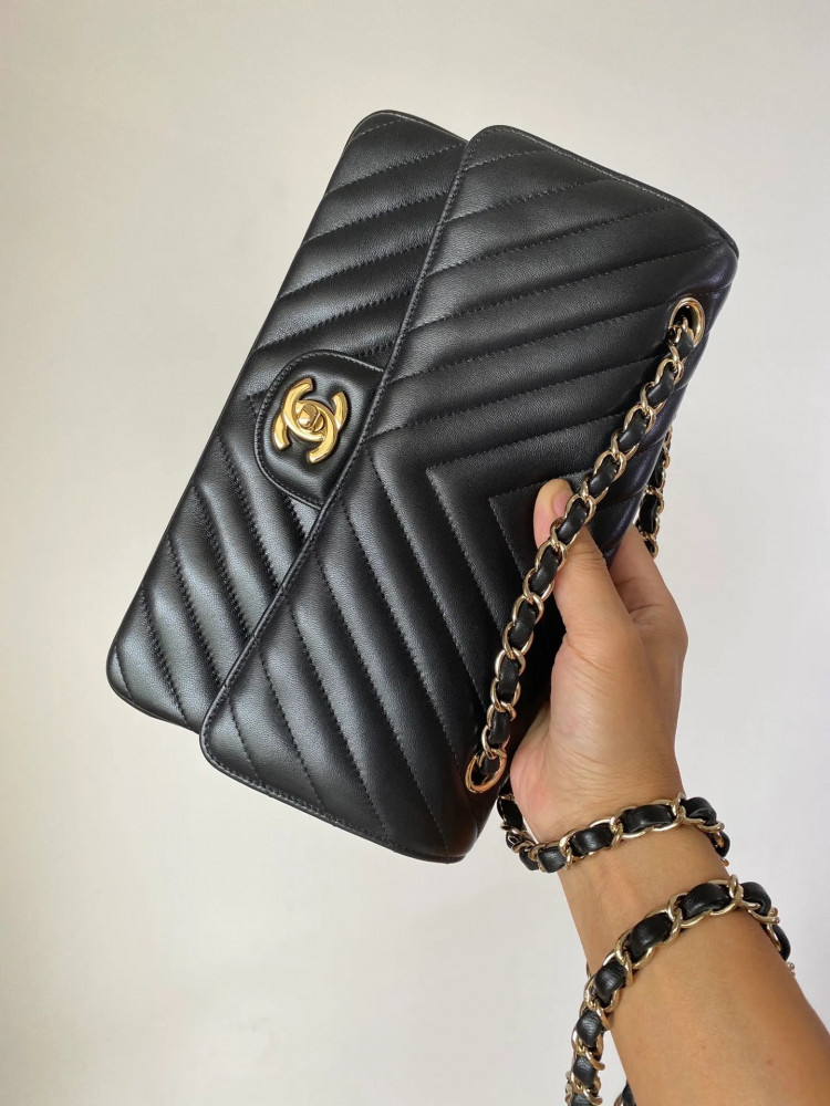 Chanel 7A real leather caviar flap with box