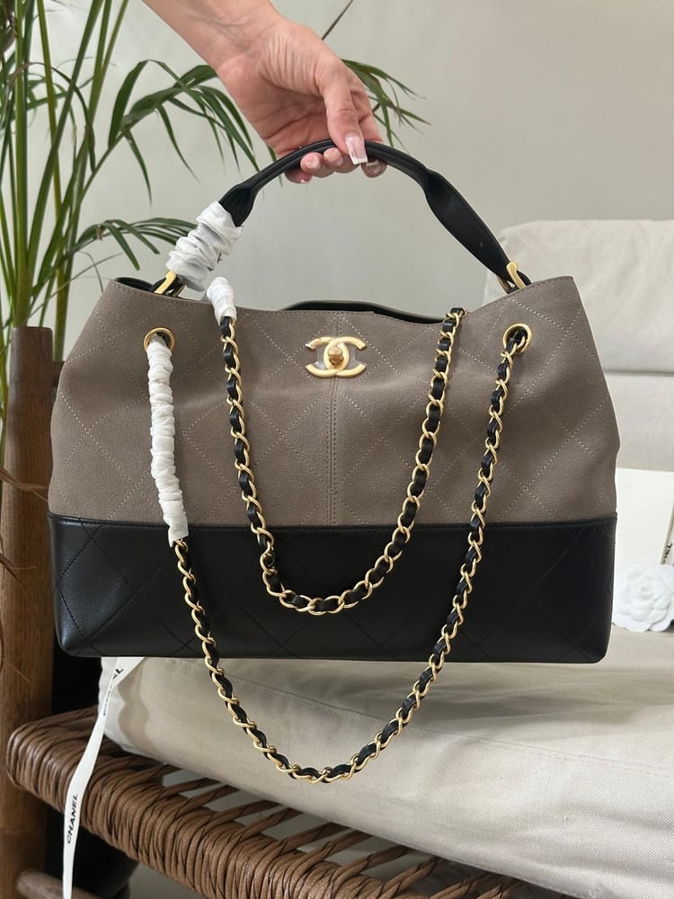 Chanel tote