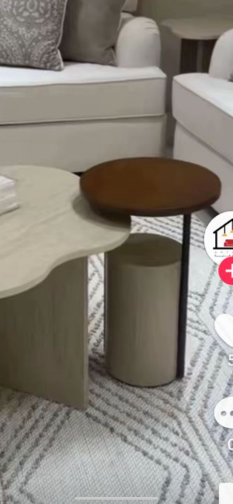 طاولة خدمة عدد ٦ الارجل شمباني السطح افوايت