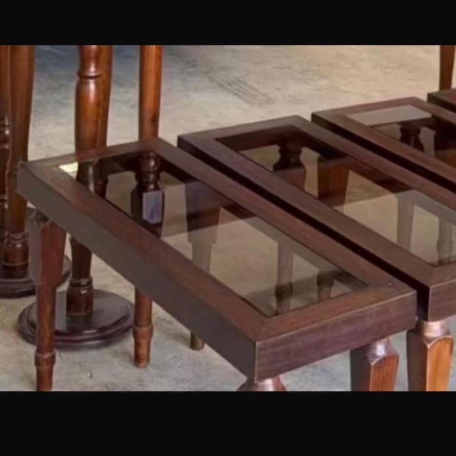5 طاولات  ارتفاع 60  طول 90 عرض 30  الارجل خشب زان  اطار السطح خشب جوز + رخام صناعي طبيعي