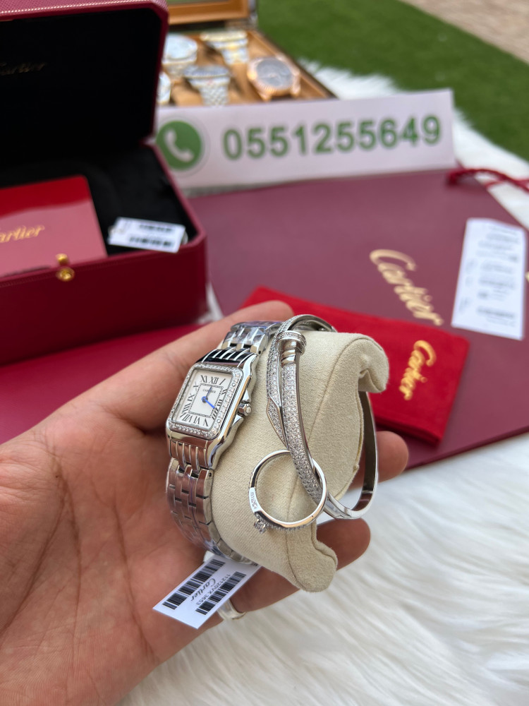 ساعة كارتير نسائي معا اسواره مجانيهCartier