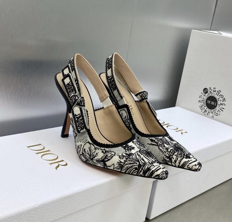 Classic Pamp J'Adior Open Back Shoes with Lace-up