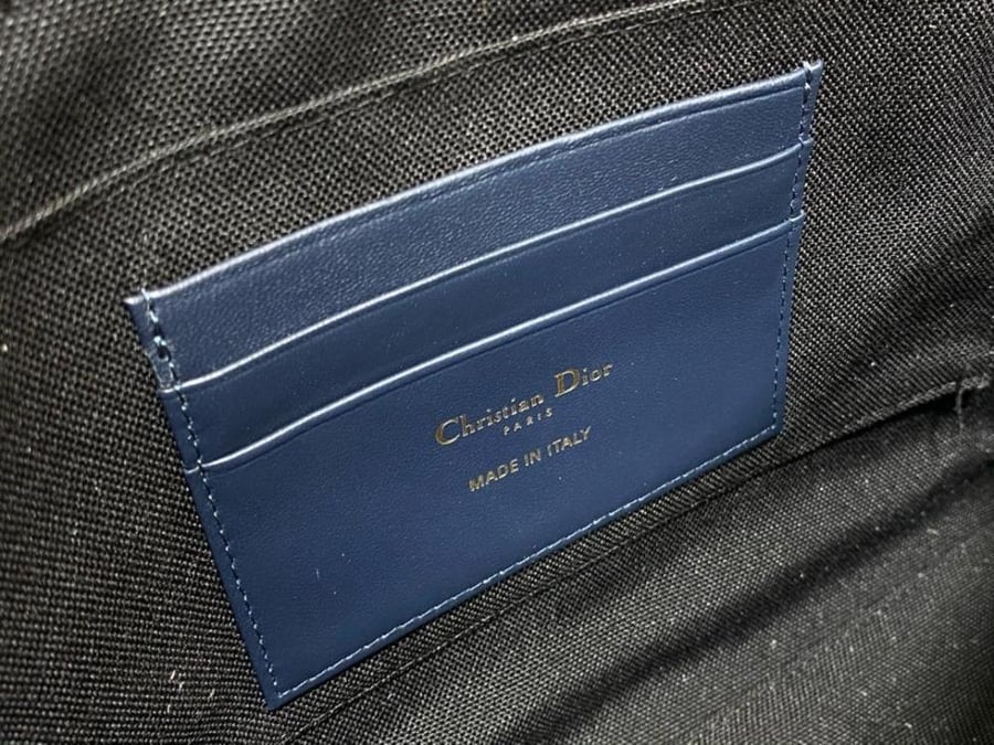 Dior pouch