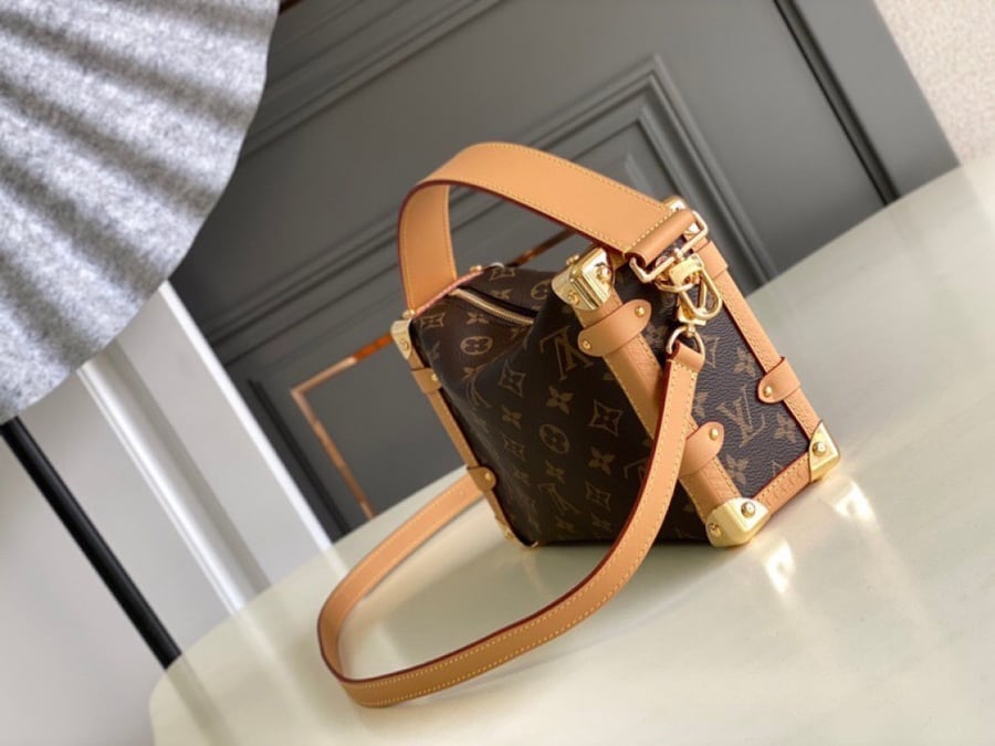 Side trunk lv bag