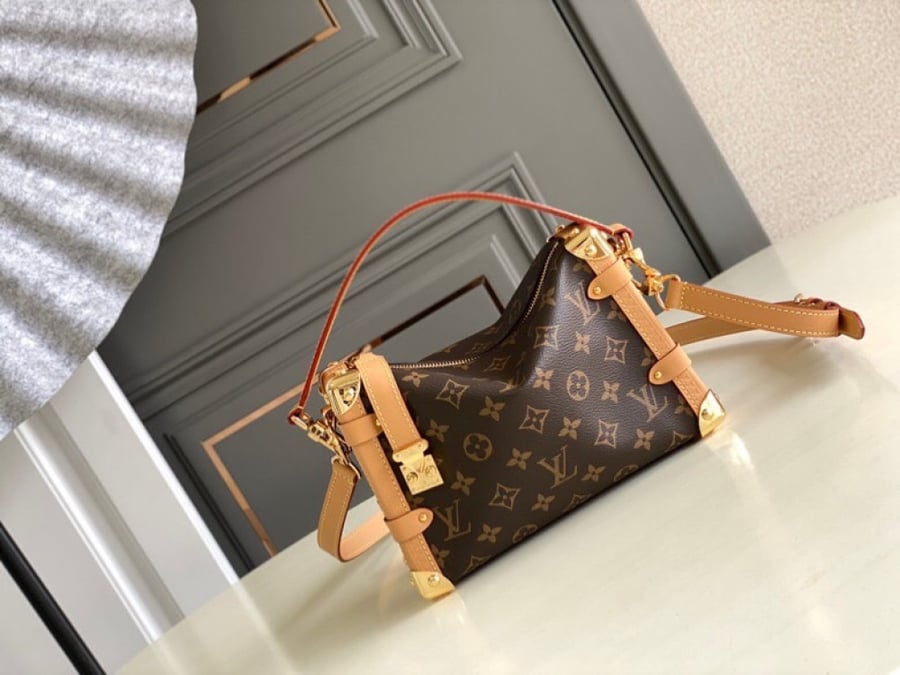 Side trunk lv bag