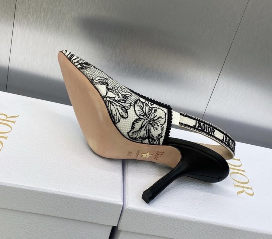 Classic Pamp J'Adior Open Back Shoes with Lace-up