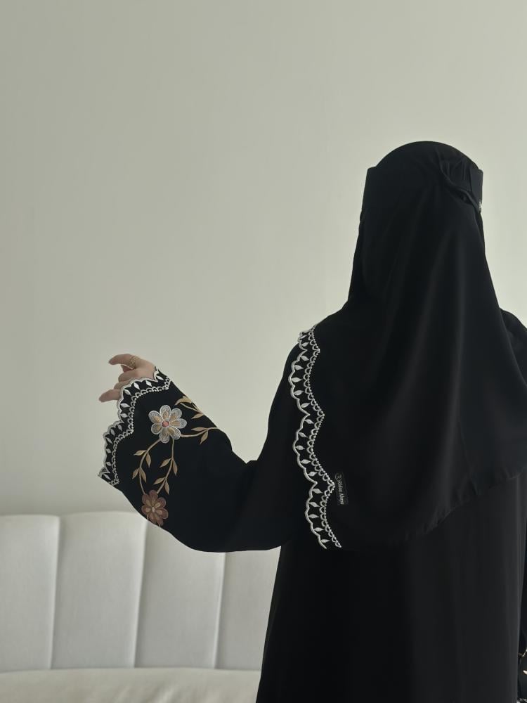 عباية زهرة