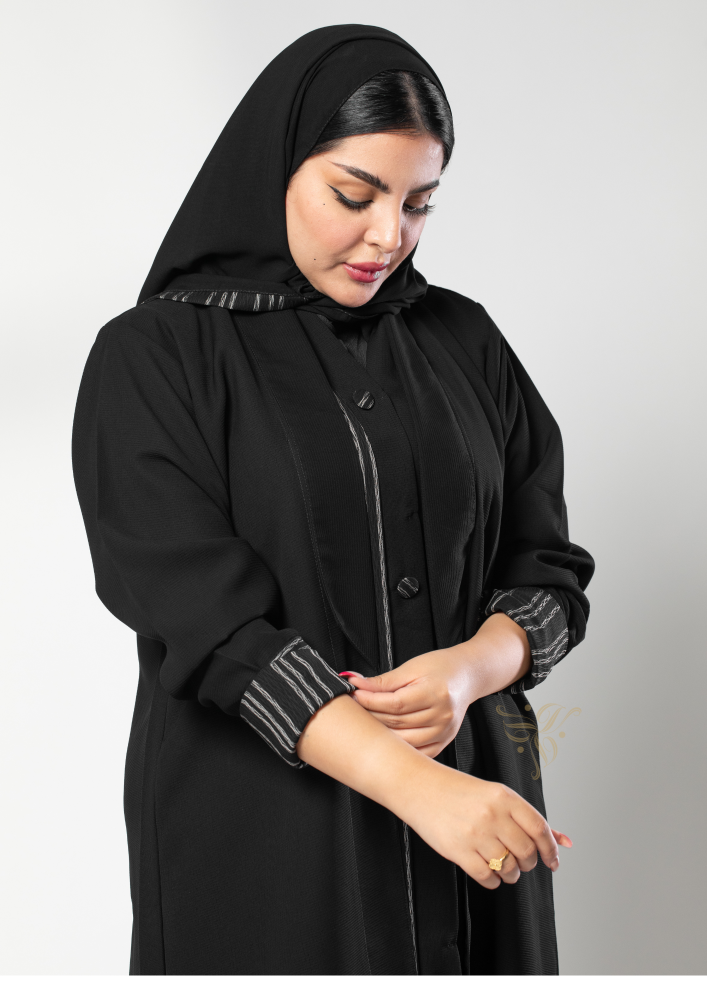 عباية سوداء بفستان متصل مخططة - Z875