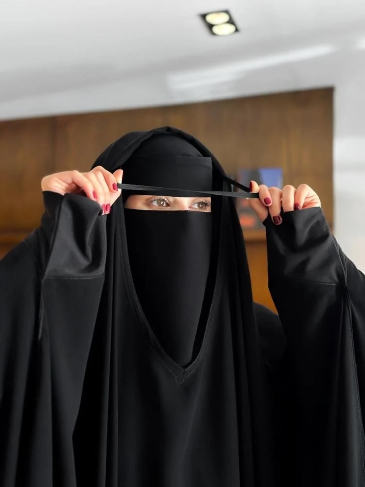 خمار مع غطاء للعمره