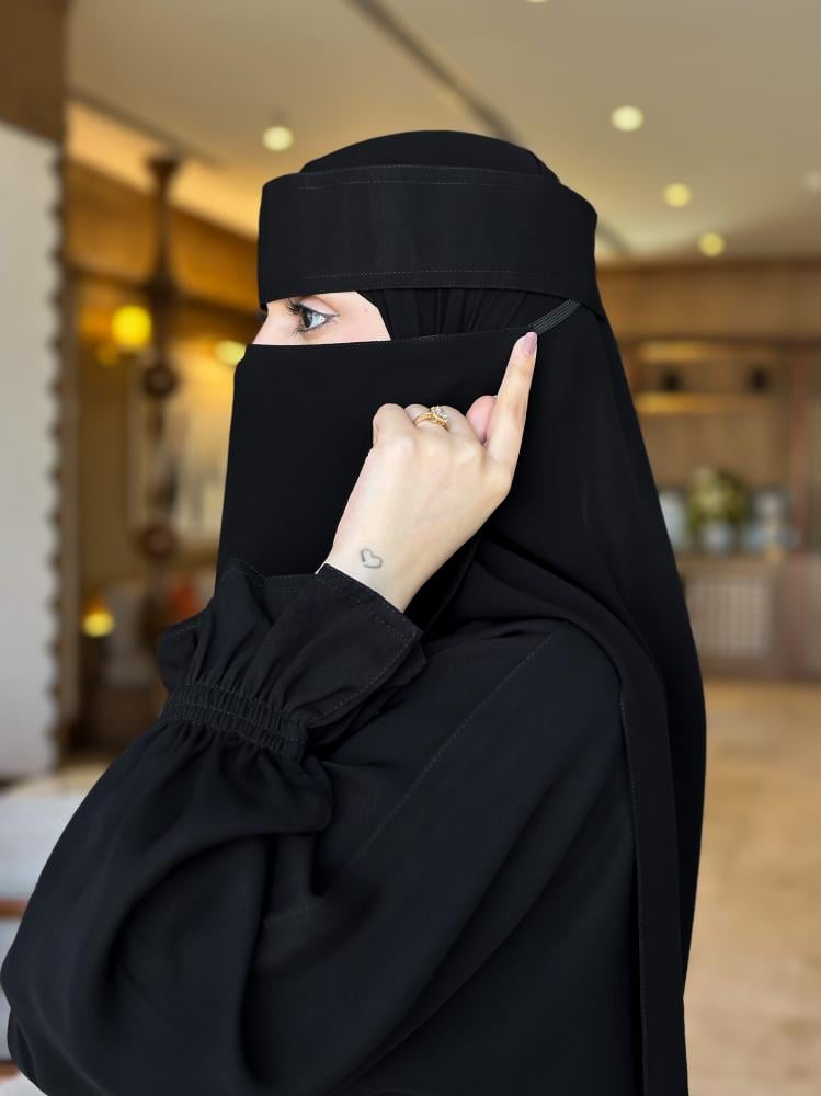 نقابين واحد مجاناً