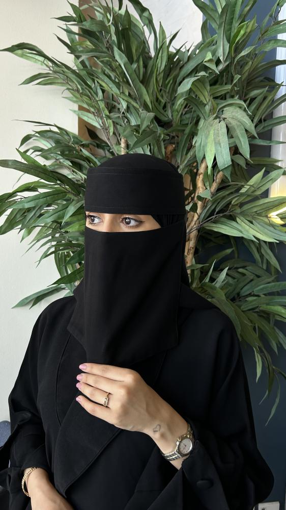 2 نقاب حرير + 2 طرحتين ربط