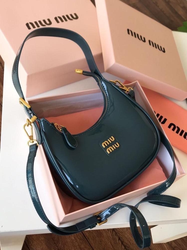 شنط miumiu