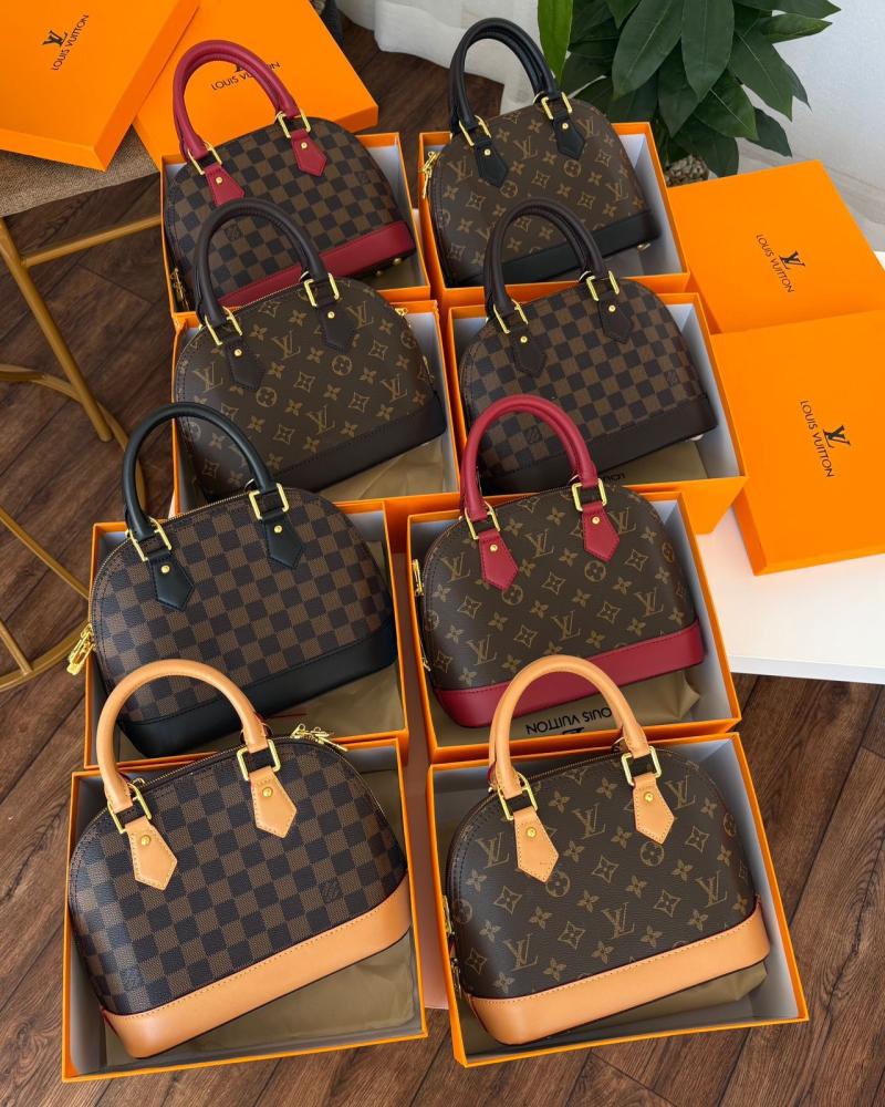 شنط lv