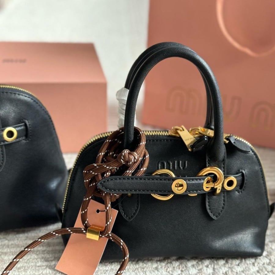 شنطه ميوميو miumiu