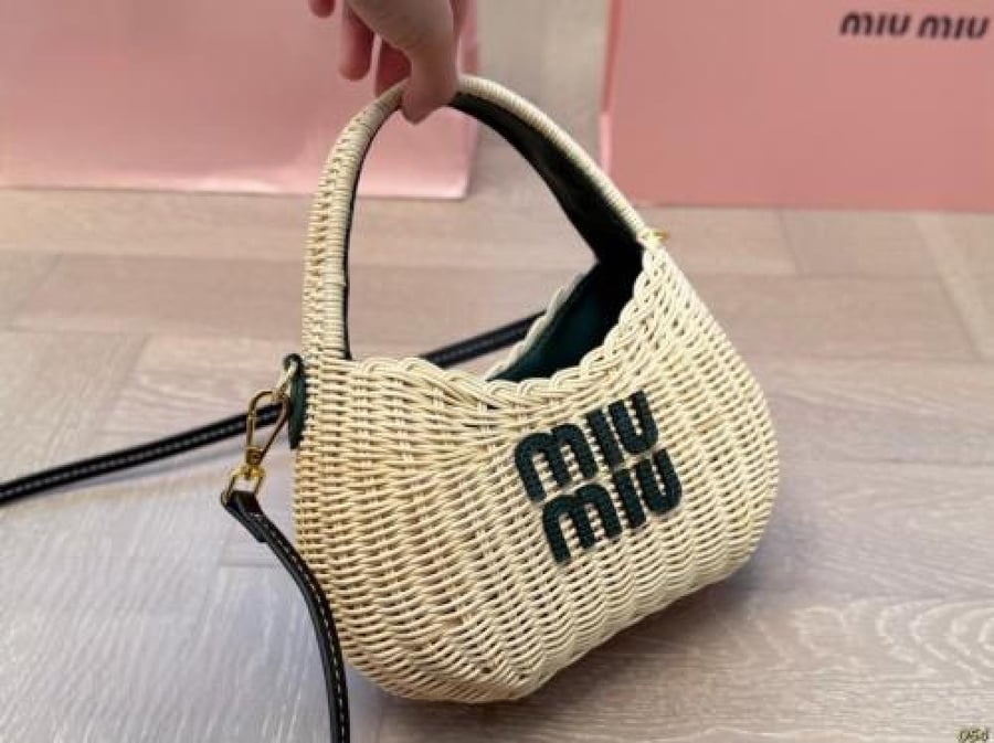 شنطة miumiu