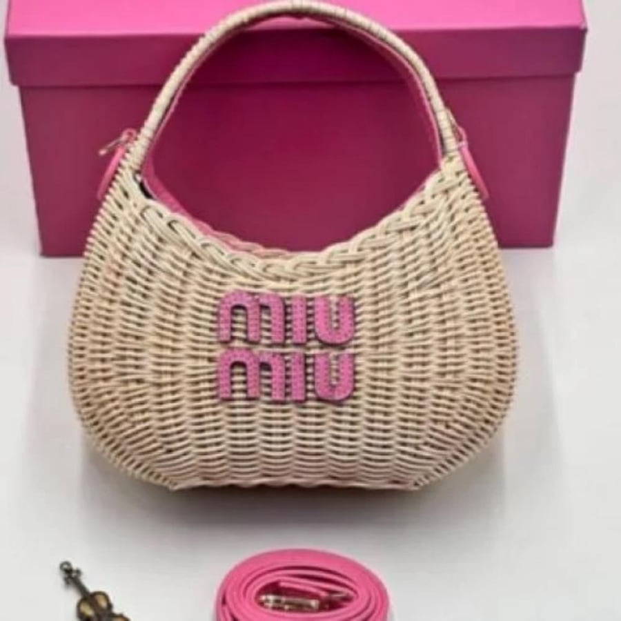 شنطة miumiu