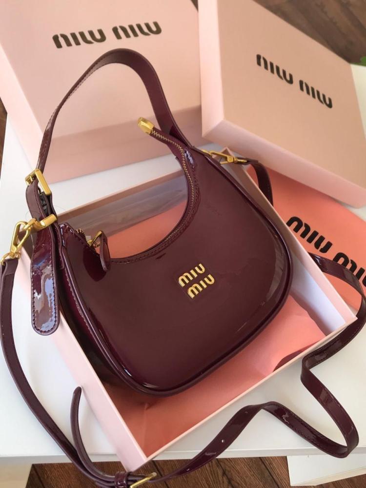 شنط miumiu