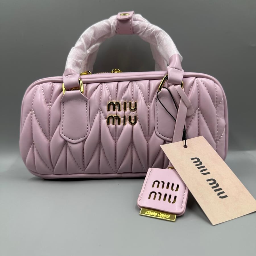 شنطة miumiu