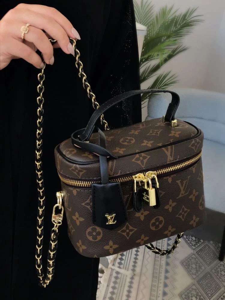 شنطة lv