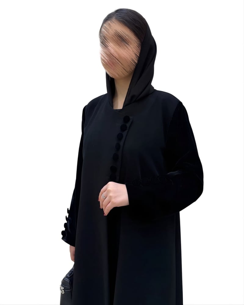 N747-عباية أنيقة قماش ياقوت مع اطراف مخمل