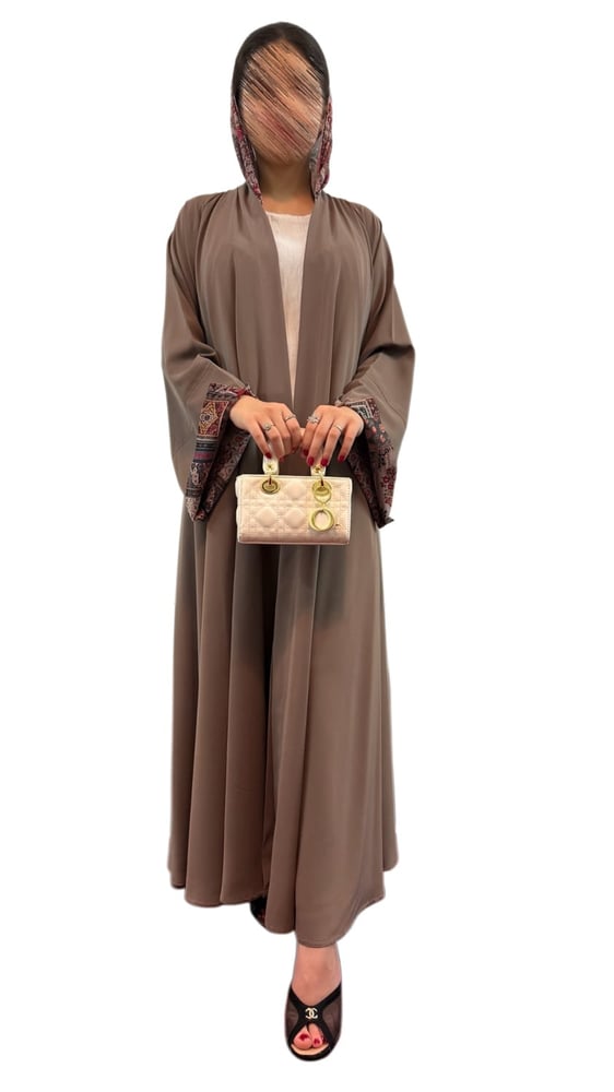 C0073-عباية دبل كلوش كم مربع