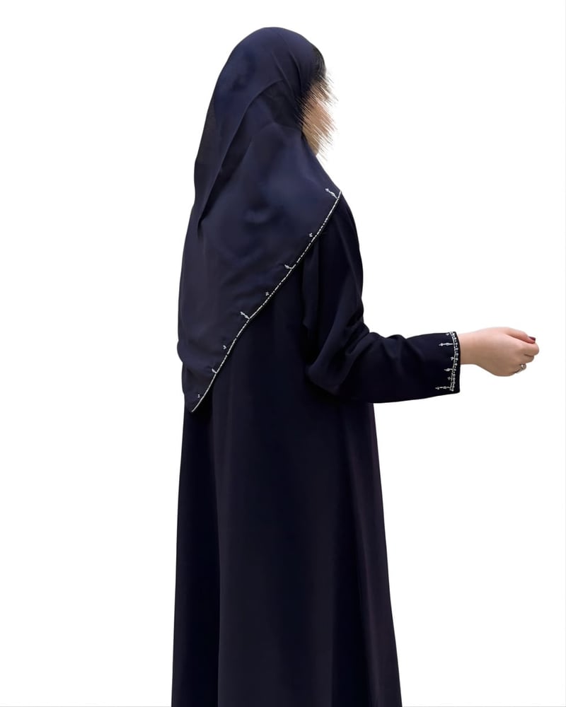 T033-عباية