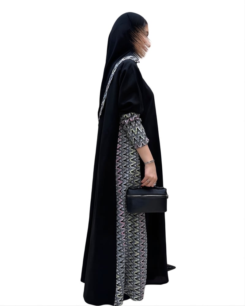 N746-عباية