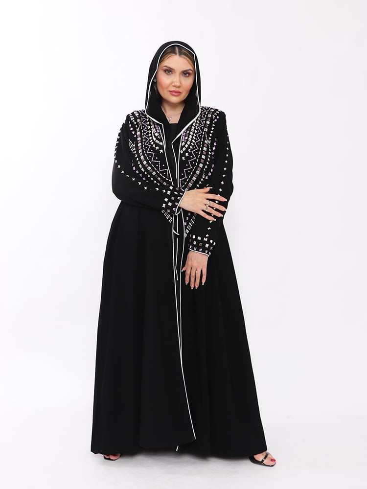T008 عباية سوداء شك يدوي