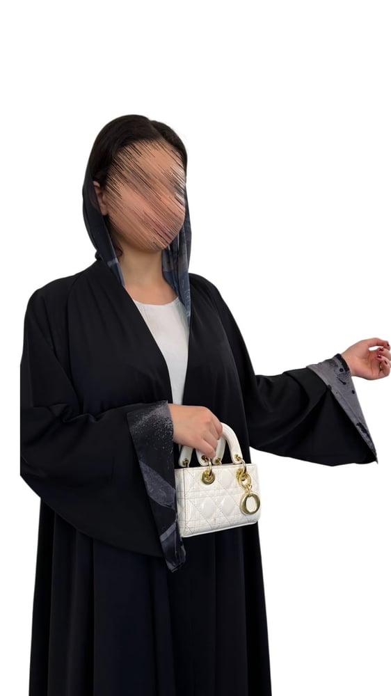 C0072-عباية دبل كلوش كم مربع