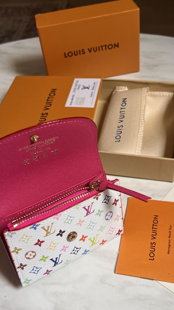 محفظة بطايق