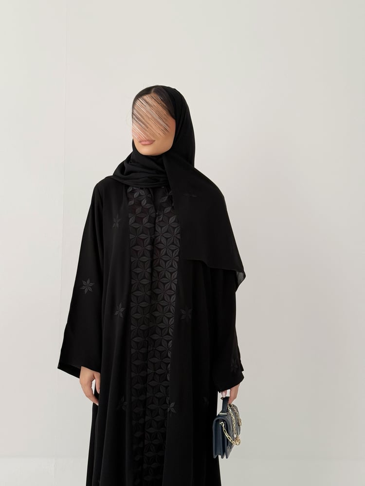عباية نص كلوش تصميم رقم 101