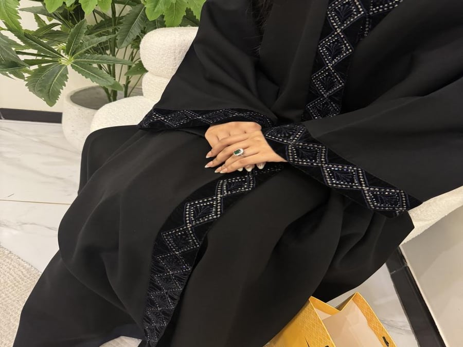 عبايه رنا
