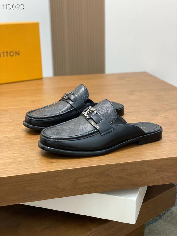 Louis Vuitton black color (counterfeit, exact replica)