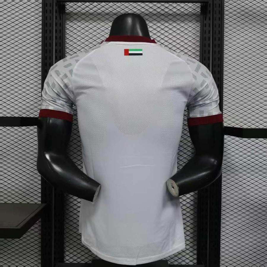 قميص منتخب الامارات الاساسي ( نسخة اللاعبين )
