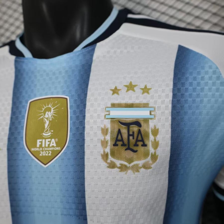 قميص منتخب الارجنتين الاساسي ( نسخة اللاعبين )