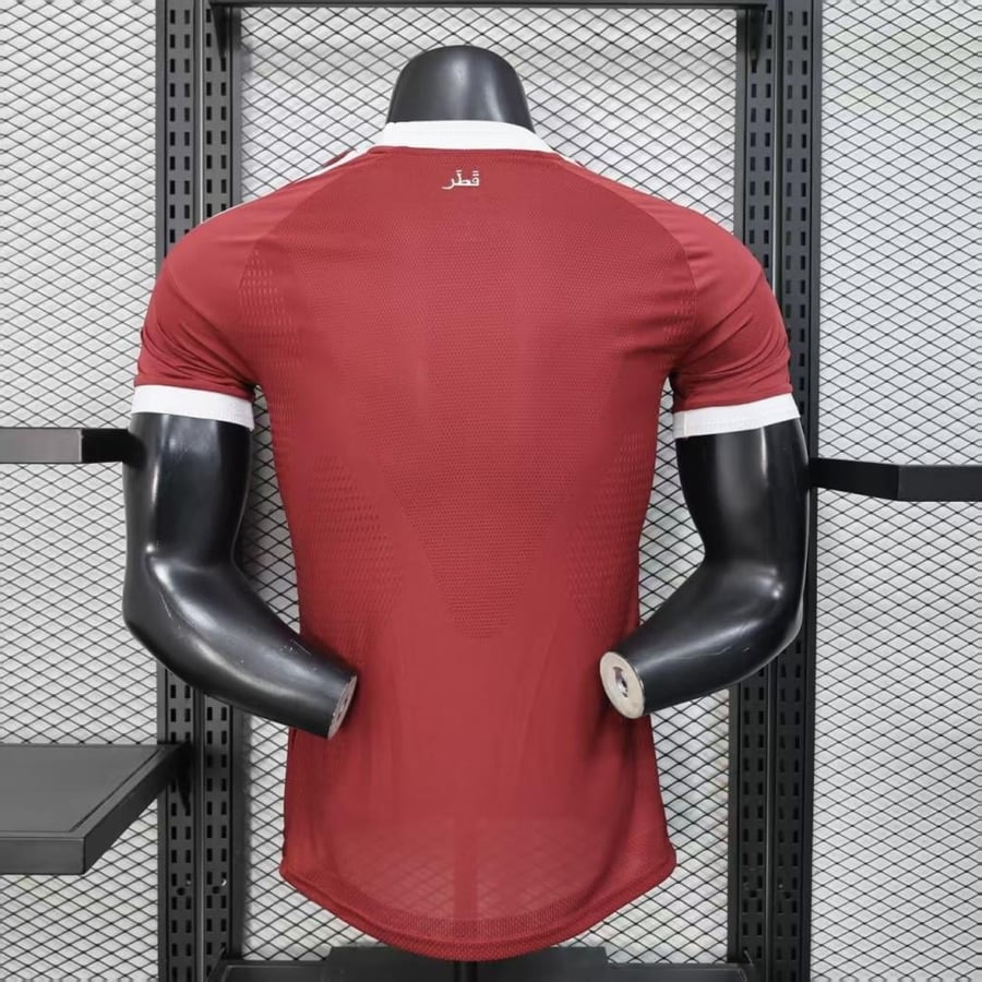 قميص منتخب قطر الاساسي ( نسخة اللاعبين )