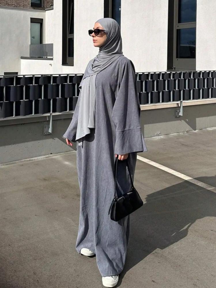 عباءة نسائية