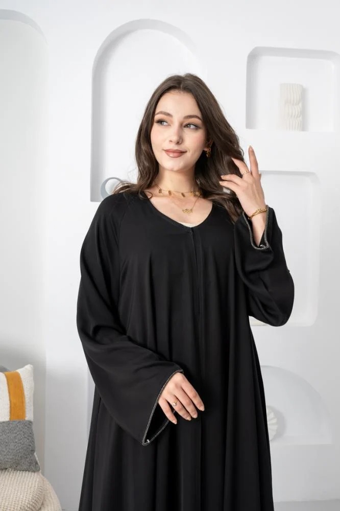 عباية كلوش مميزة تطريز كم