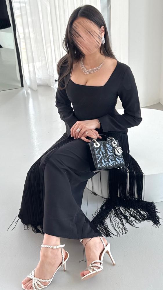 Long fringed black dress
