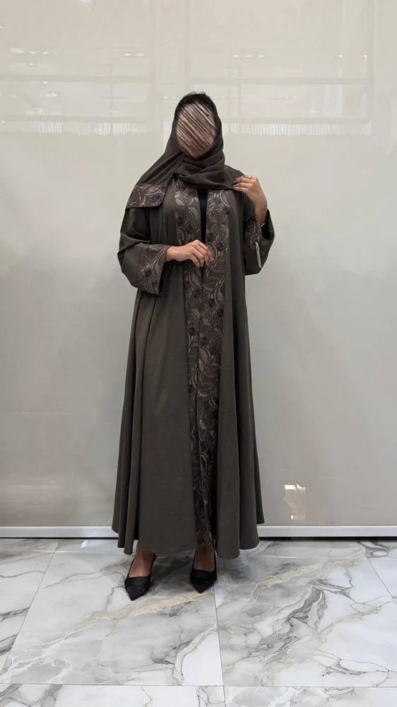 عباية غنى للون بني دبل كلوش تطريز موف